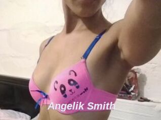 Angelik_Smith