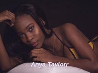 Anya_Taylorr