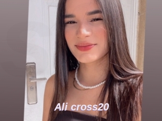 Ali_cross20