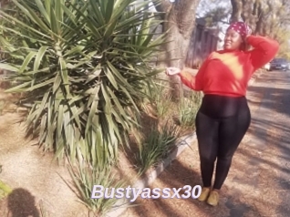 Bustyassx30