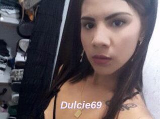 Dulcie_69