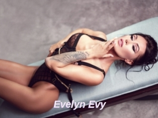 Evelyn_Evy
