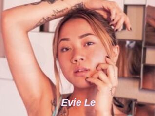 Evie_Le