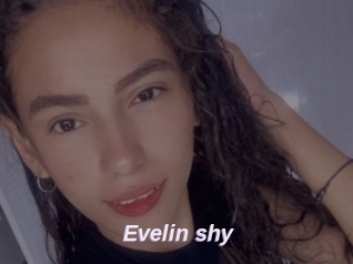 Evelin_shy