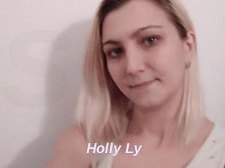 Holly_Ly