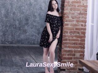 LauraSexySmile