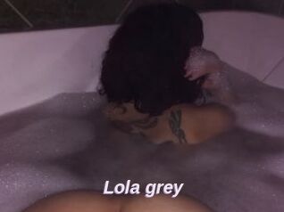 Lola_grey