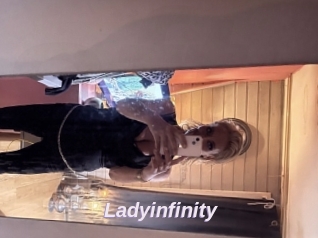 Ladyinfinity