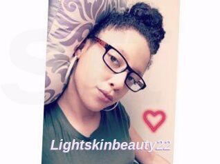 Lightskinbeauty22