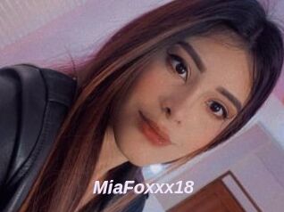 MiaFoxxx18