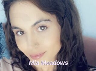 Mia_Meadows