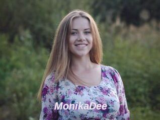 MonikaDee