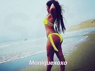 Moniquexoxo