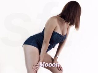 Mooon