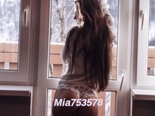 Mia753578
