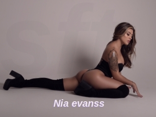 Nia_evanss