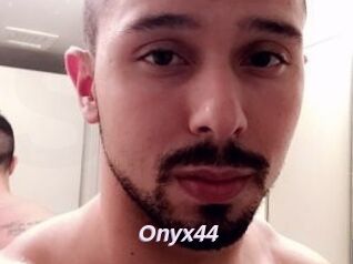 Onyx44