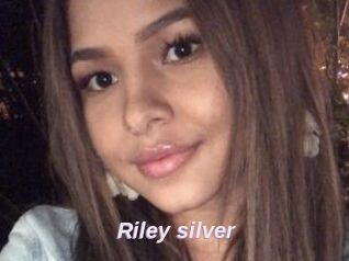 Riley_silver