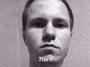 Tiors