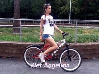 Wet_Angelina